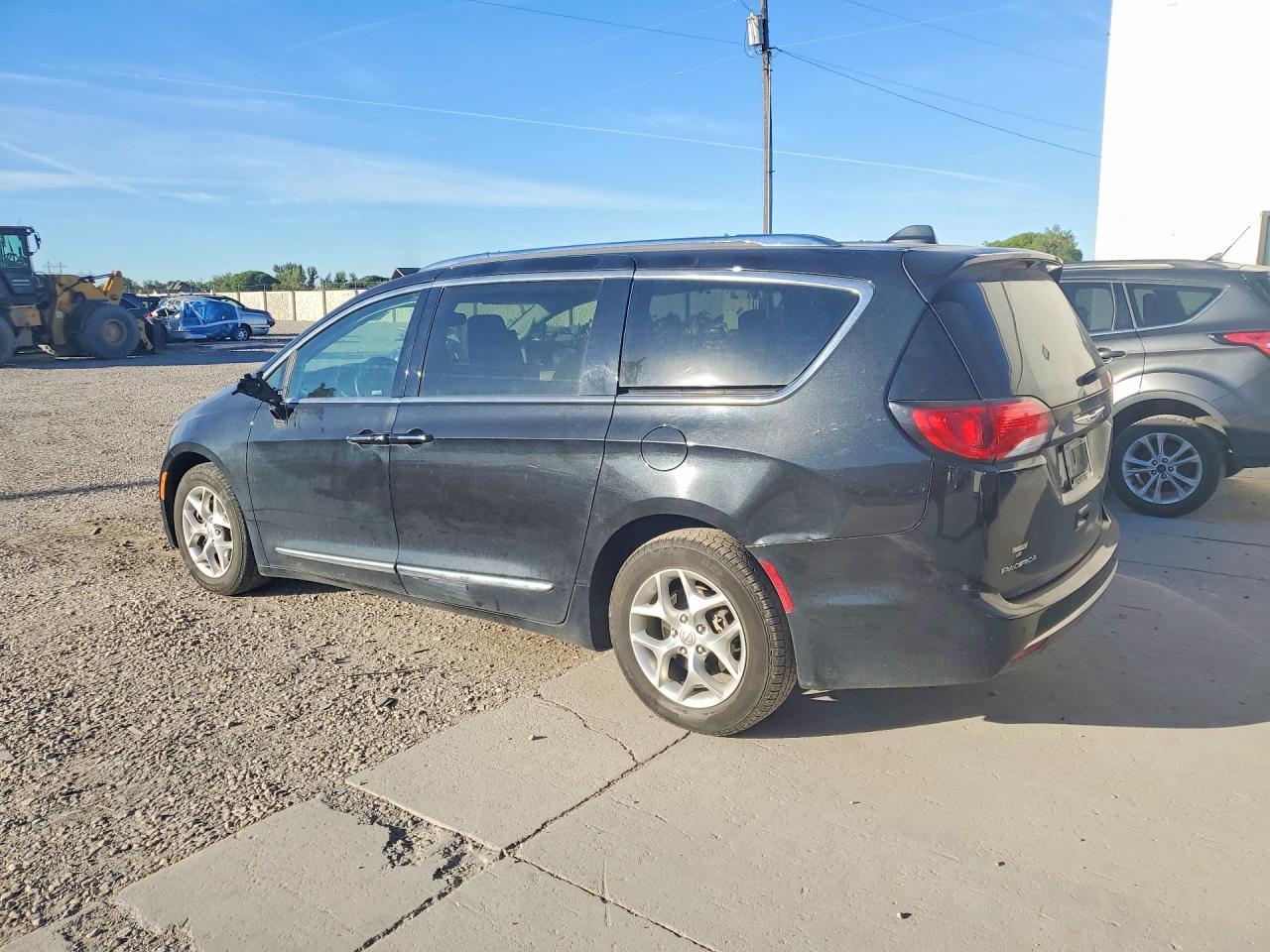 2017 Chrysler Pacifica Touring L Plus - Image 2