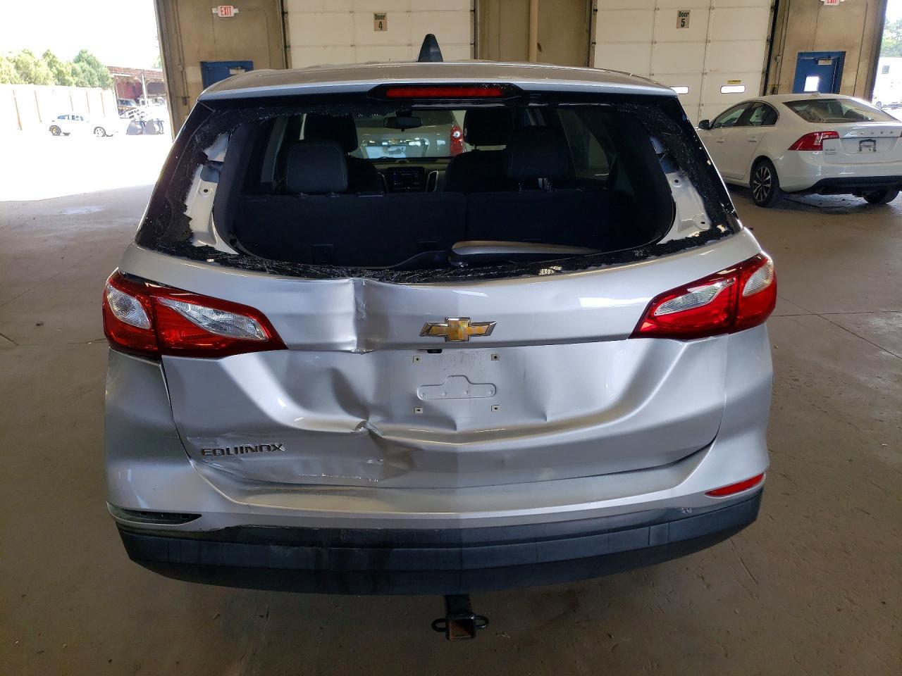 2021 Chevrolet Equinox Ls - Image 6