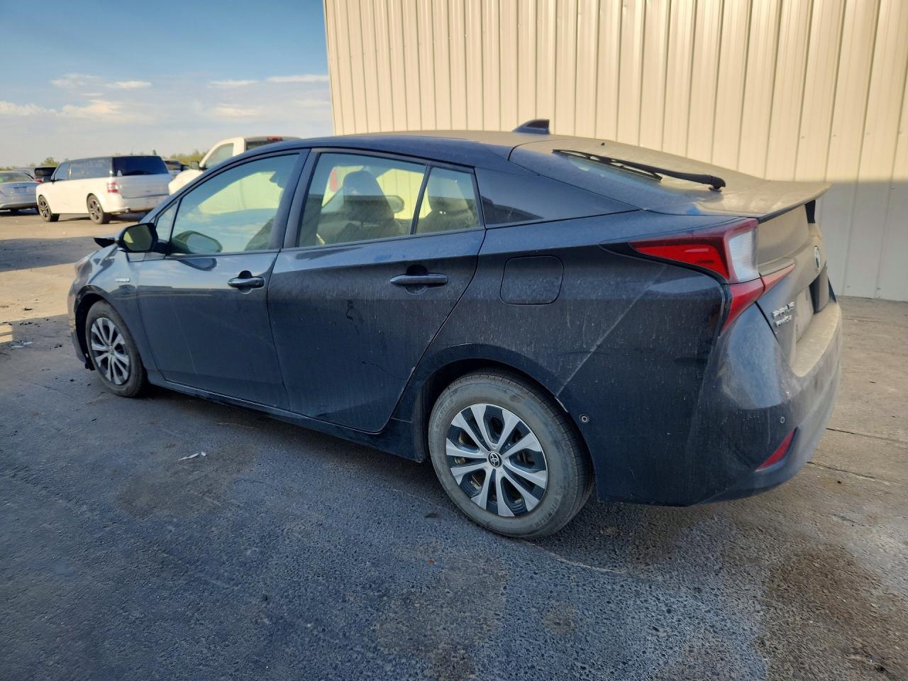 2022 Toyota Prius Xle Awd-E - Фото 2