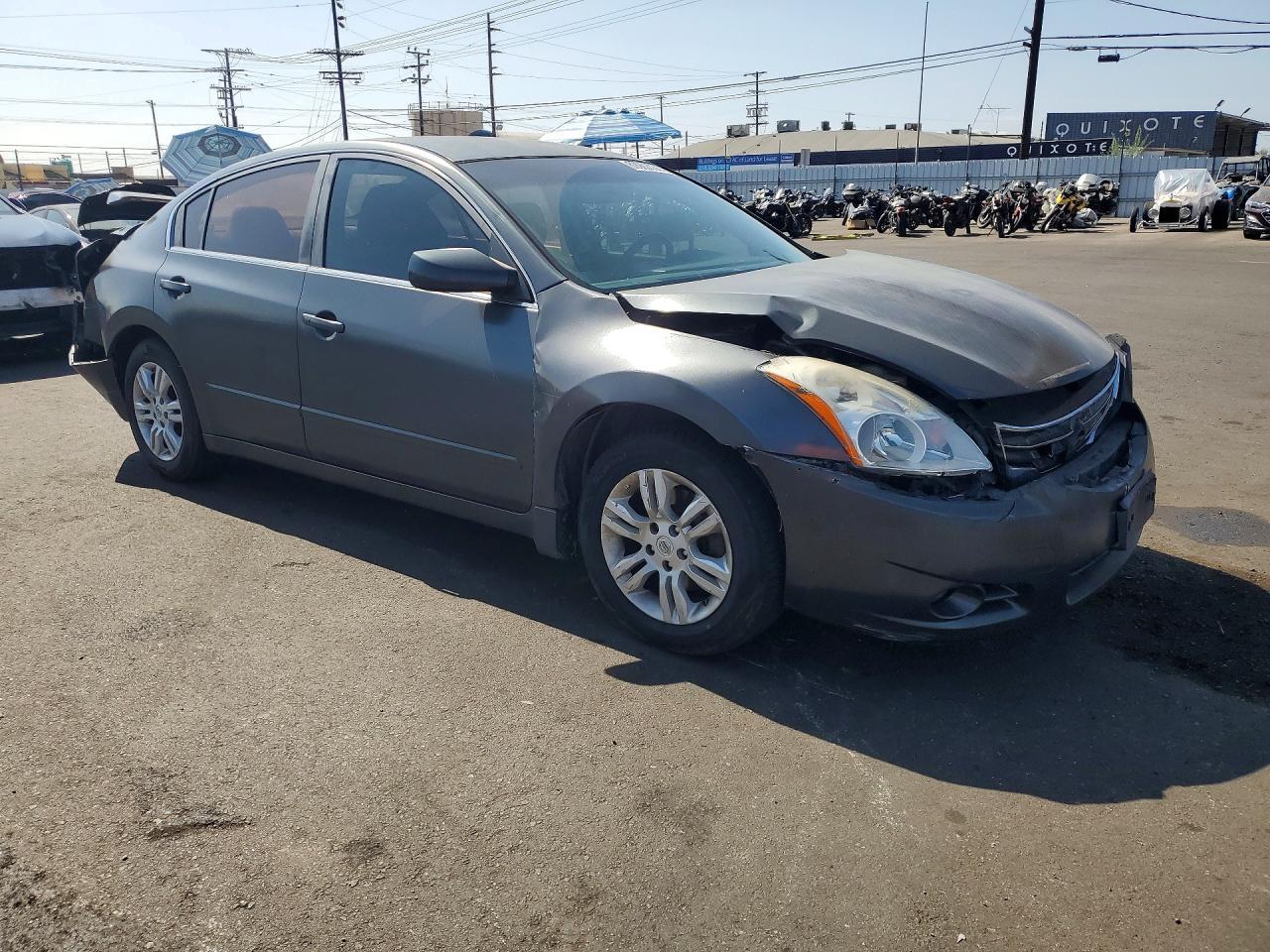 2012 Nissan Altima 2.5 - Image 4