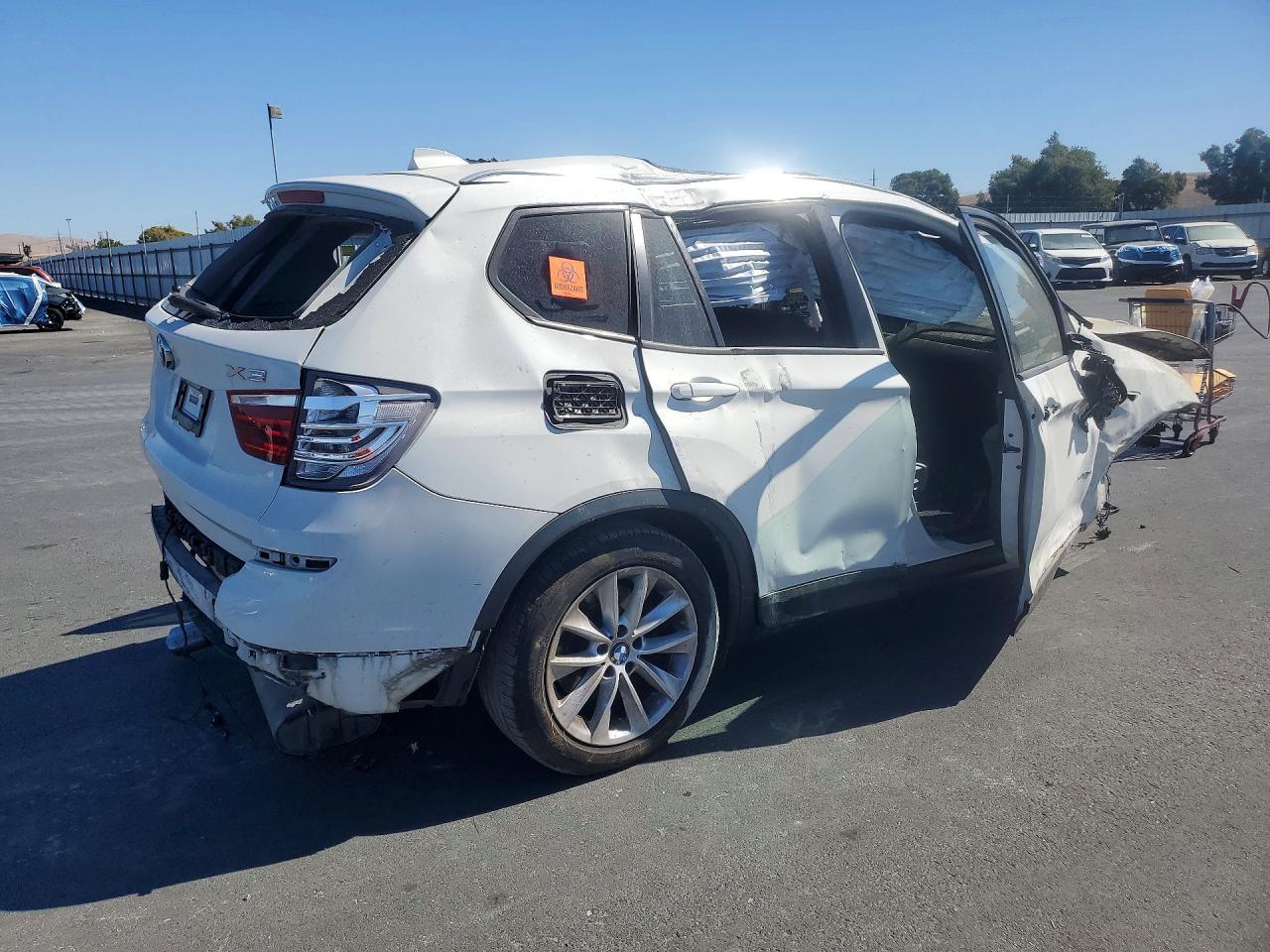 2015 BMW X3 Sdrive28I - Image 3