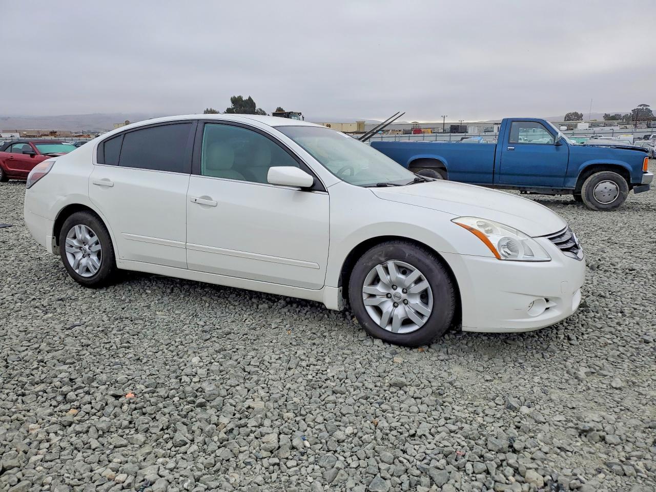 2010 Nissan Altima 2.5 - Image 4