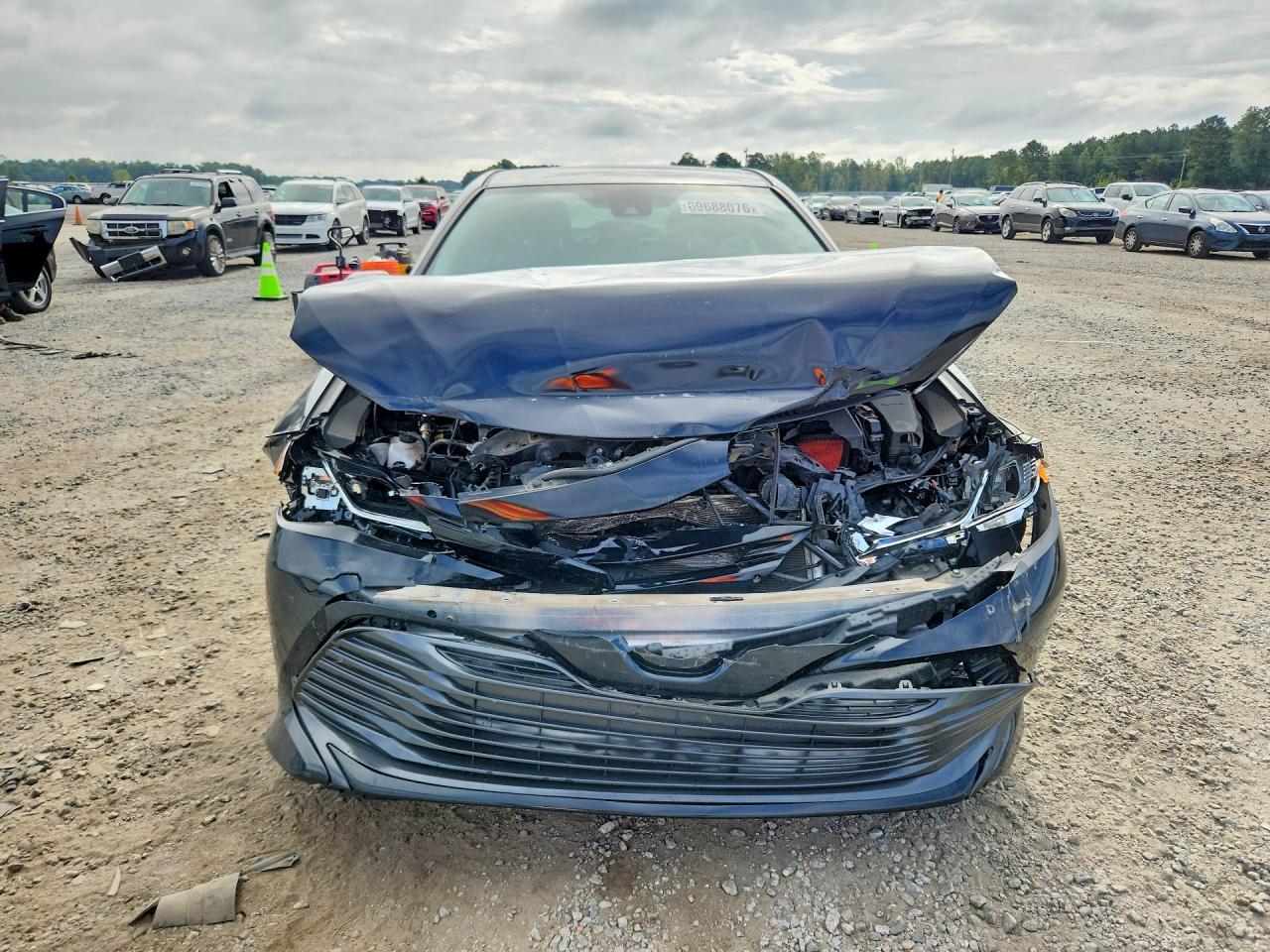 2019 Toyota Camry Le - Image 5
