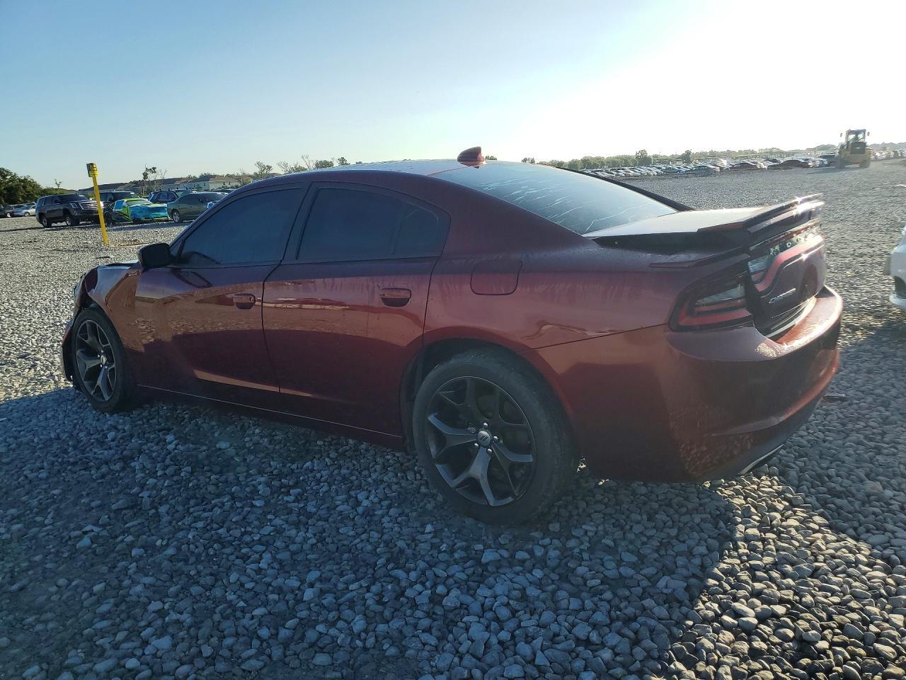 2018 Dodge Charger R - Image 2