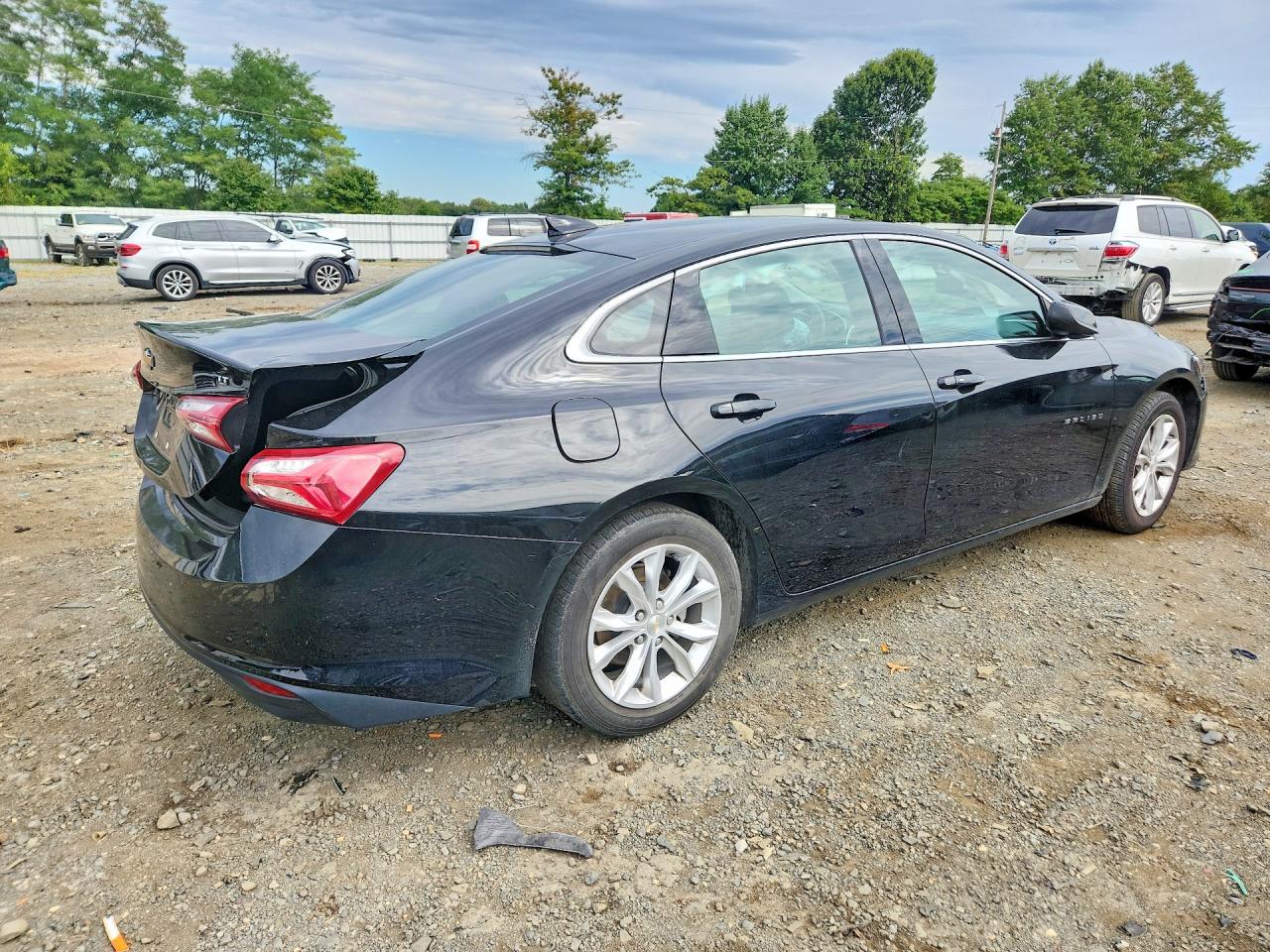 2022 Chevrolet Malibu Lt - Image 3