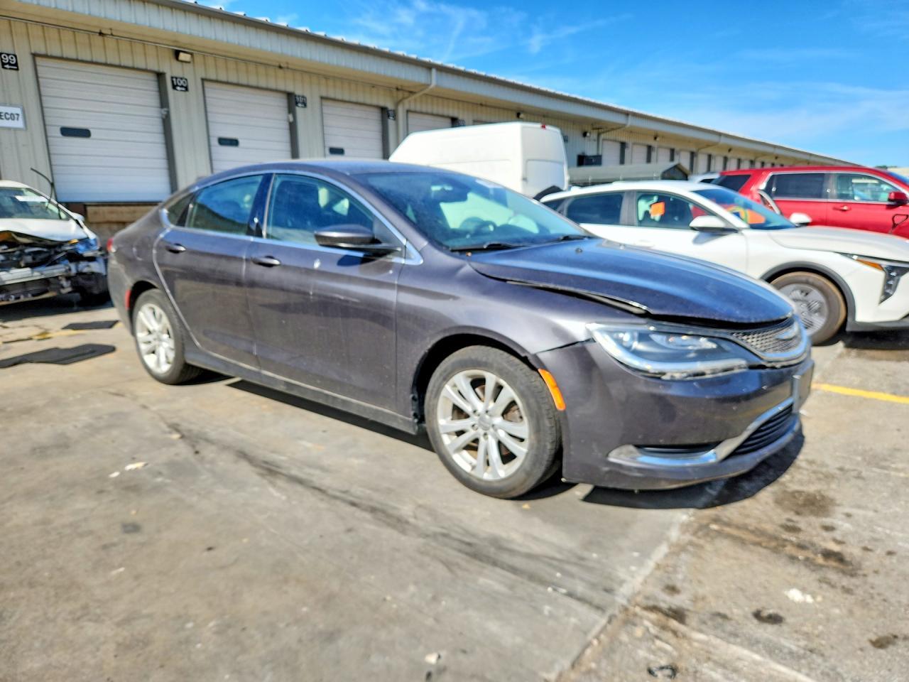 2015 Chrysler 200 Limited - Фото 4
