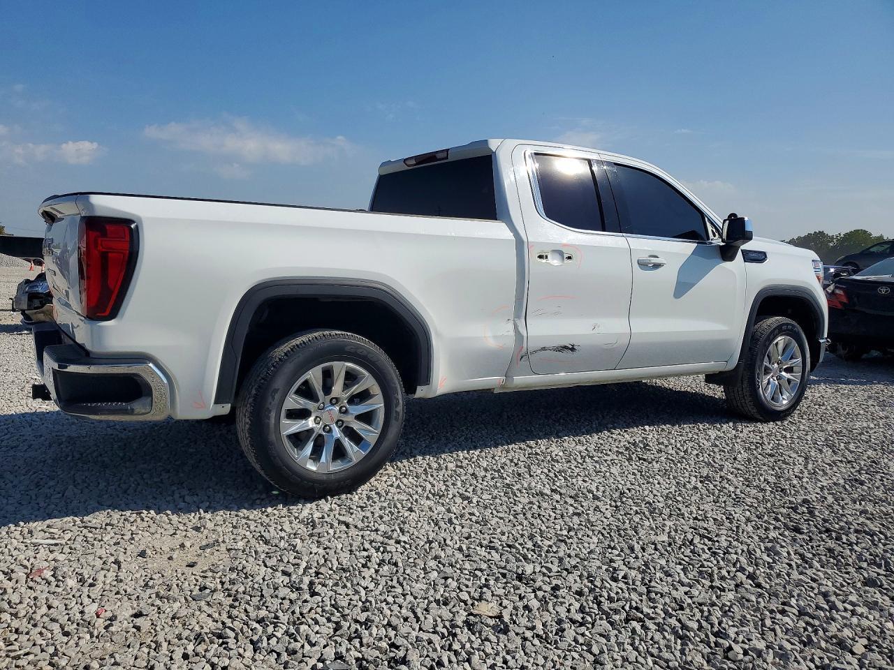 2020 GMC Sierra K1500 Sle - Image 3