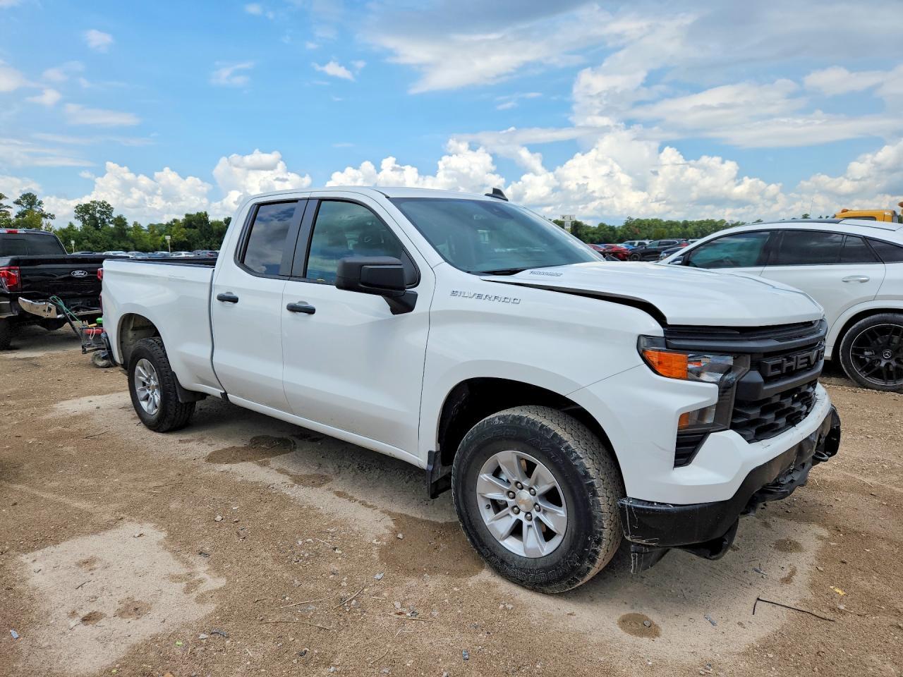 2025 Chevrolet Silverado C1500 - Фото 4
