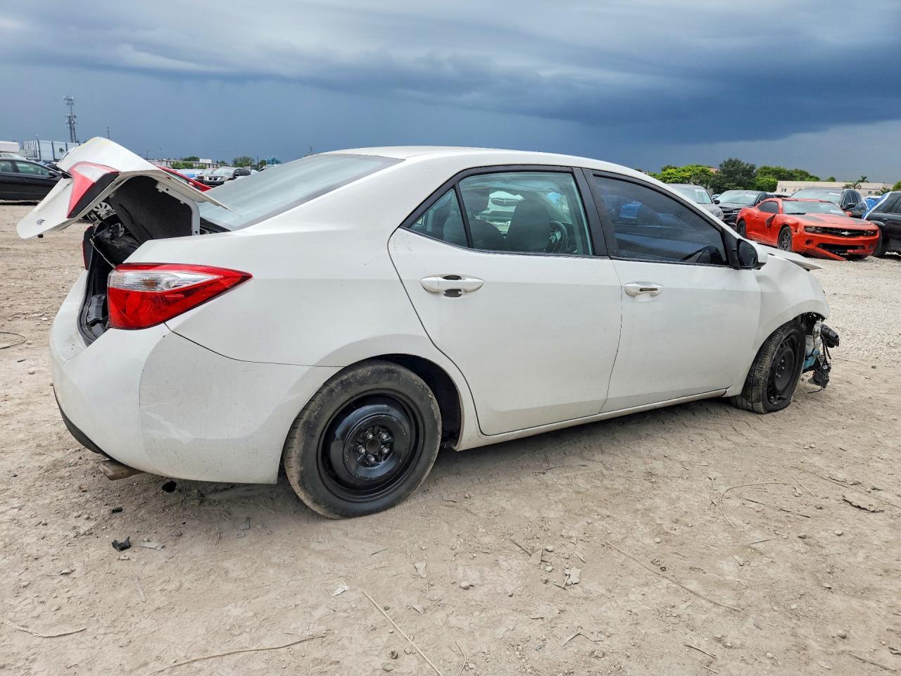 2015 Toyota Corolla Le - Фото 3