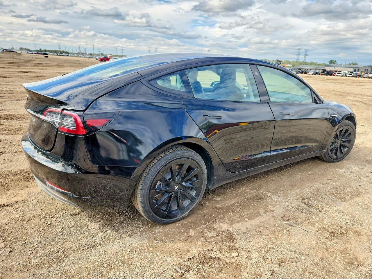 2023 Tesla Model 3 - Image 3