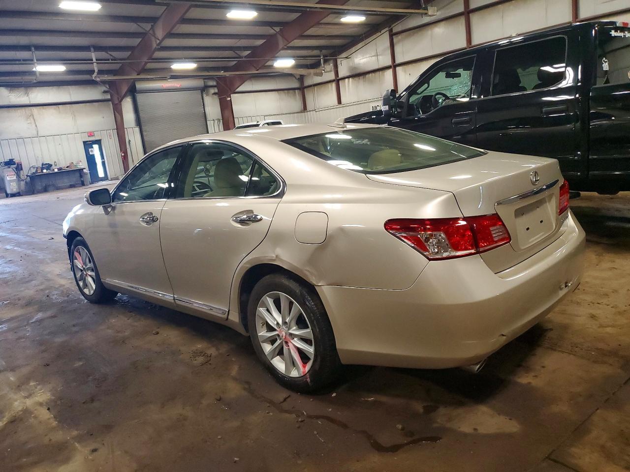 2012 Lexus Es 350 - Image 2