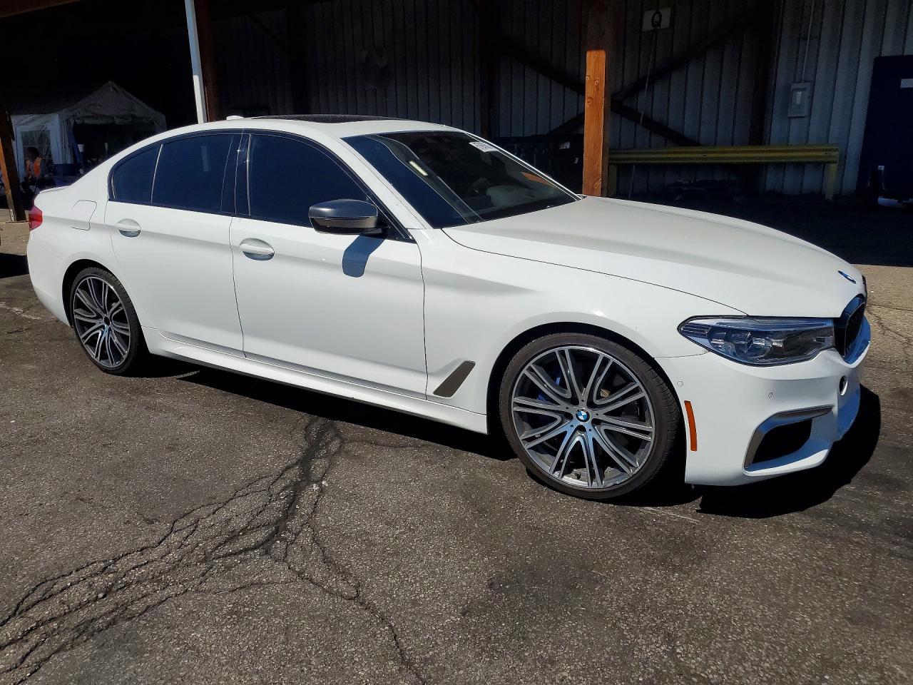 2020 BMW M550Xi - Фото 4