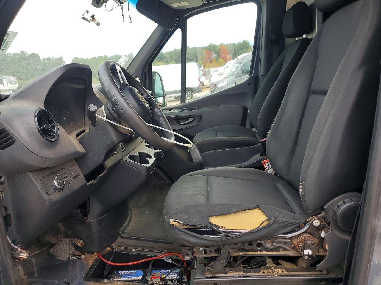 2019 Mercedes-Benz Sprinter 2500/3500 Delivery Van - Фото 7