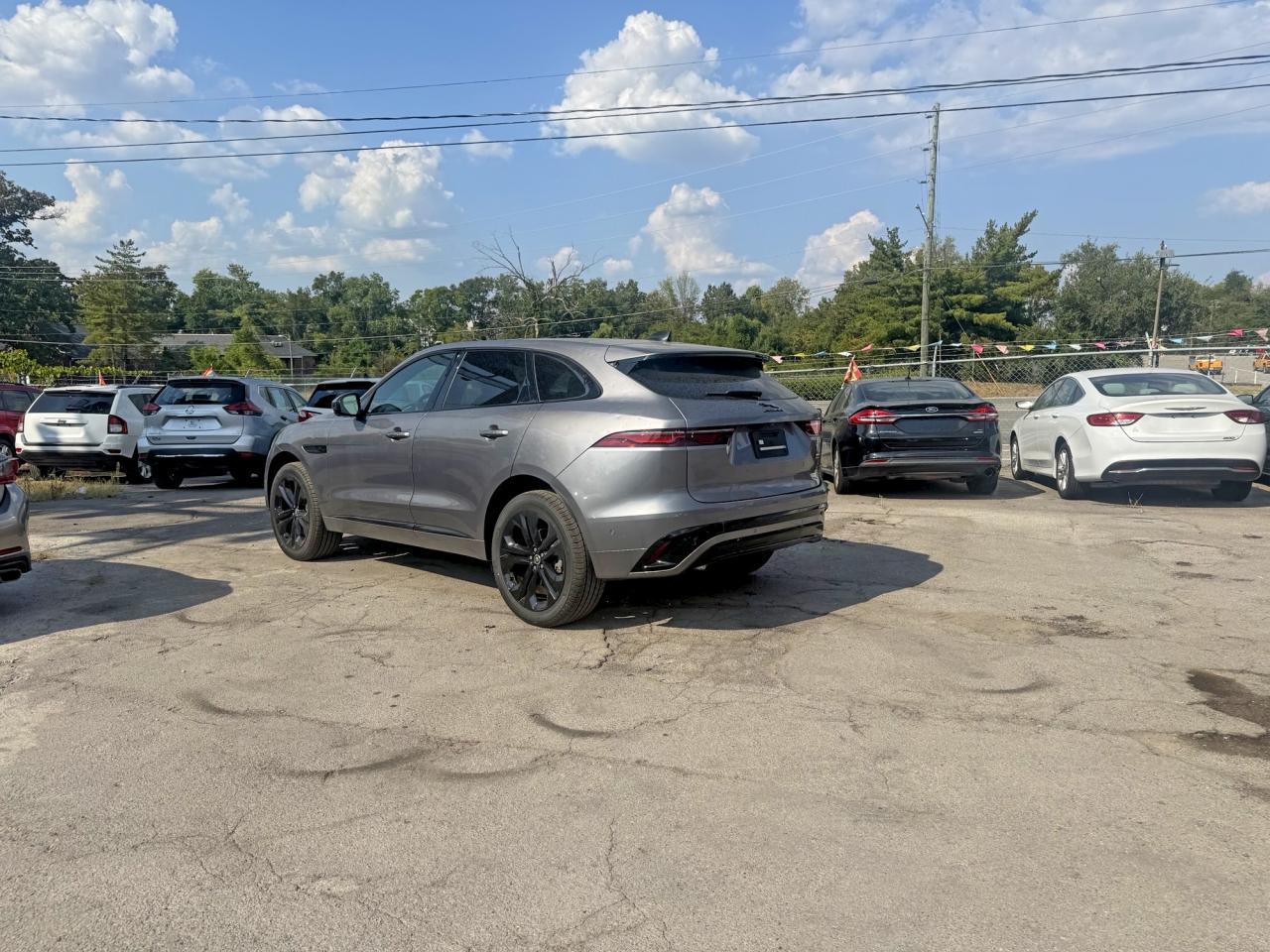 2026 Jaguar F-Pace R-Dynamic S - Фото 3