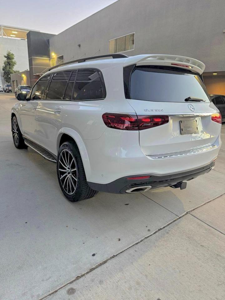 2025 Mercedes-Benz Gls 580 4Matic - Фото 3