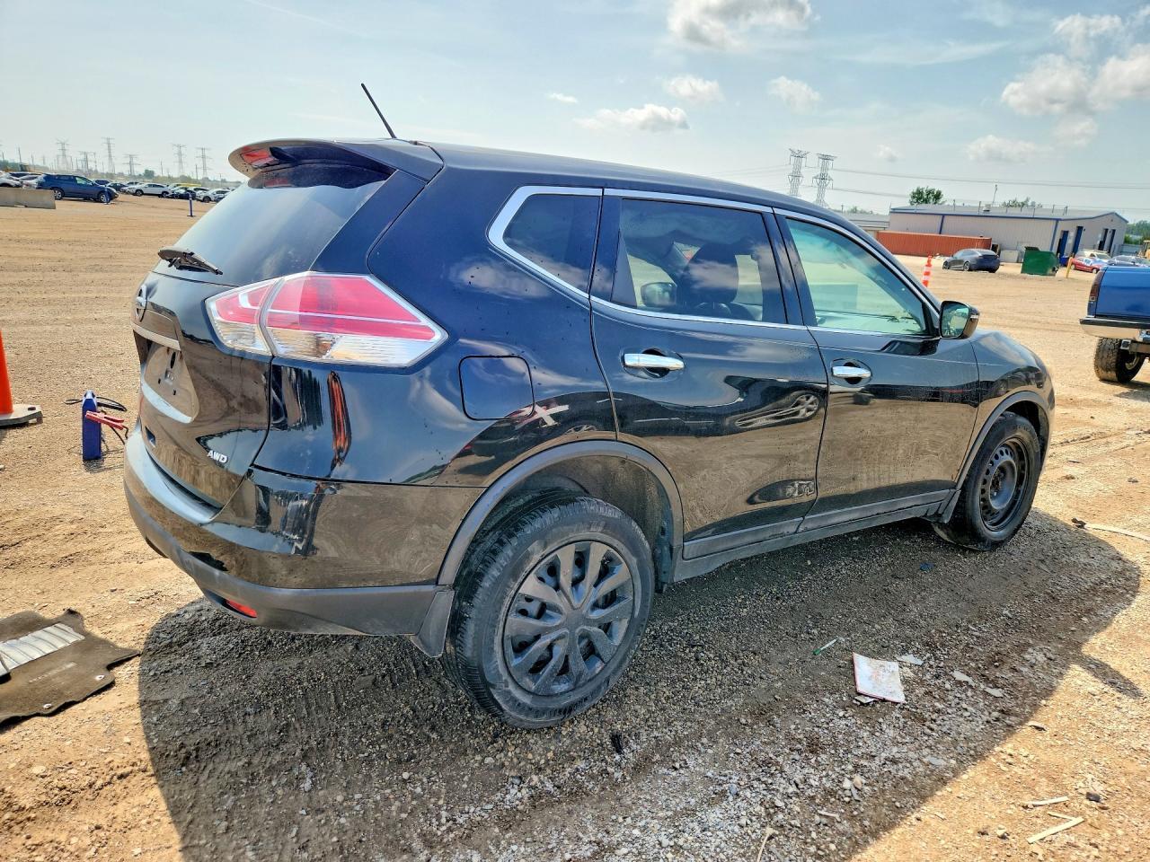 2015 Nissan Rogue S - Фото 3