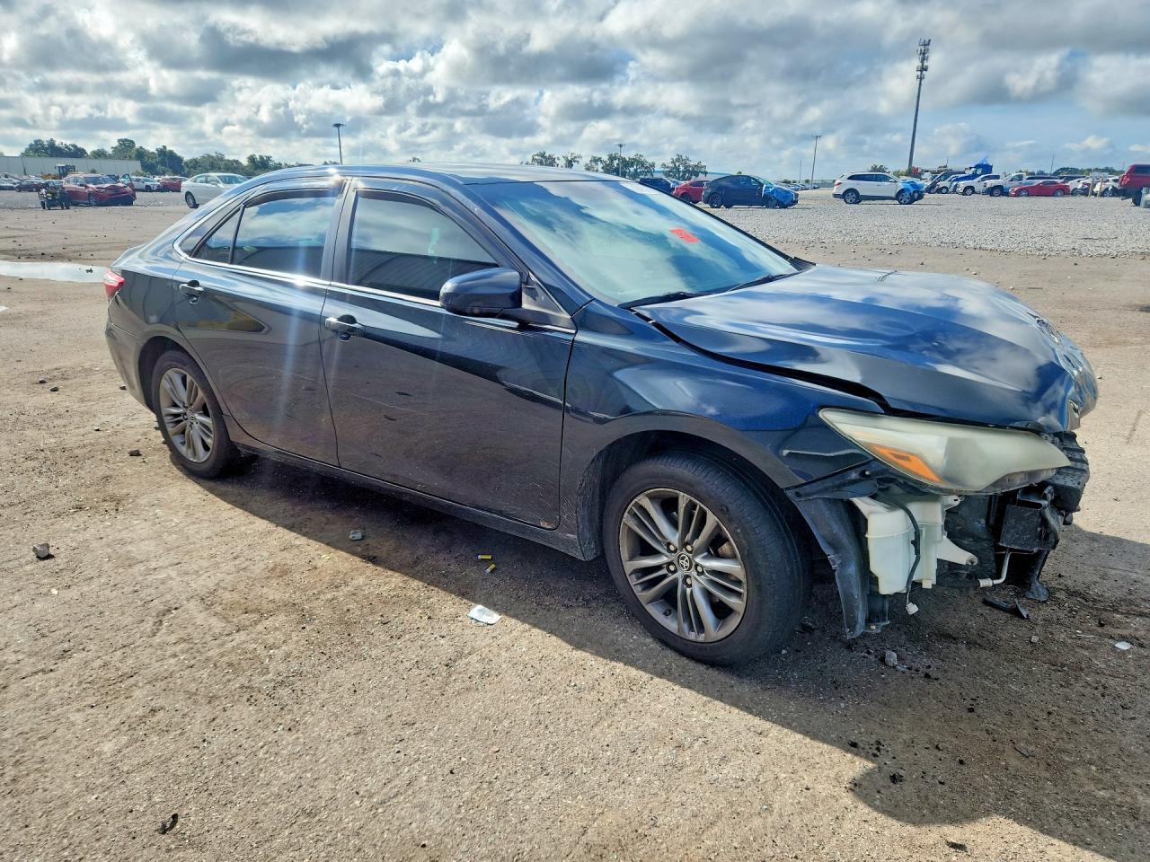 2015 Toyota Camry Se - Image 4