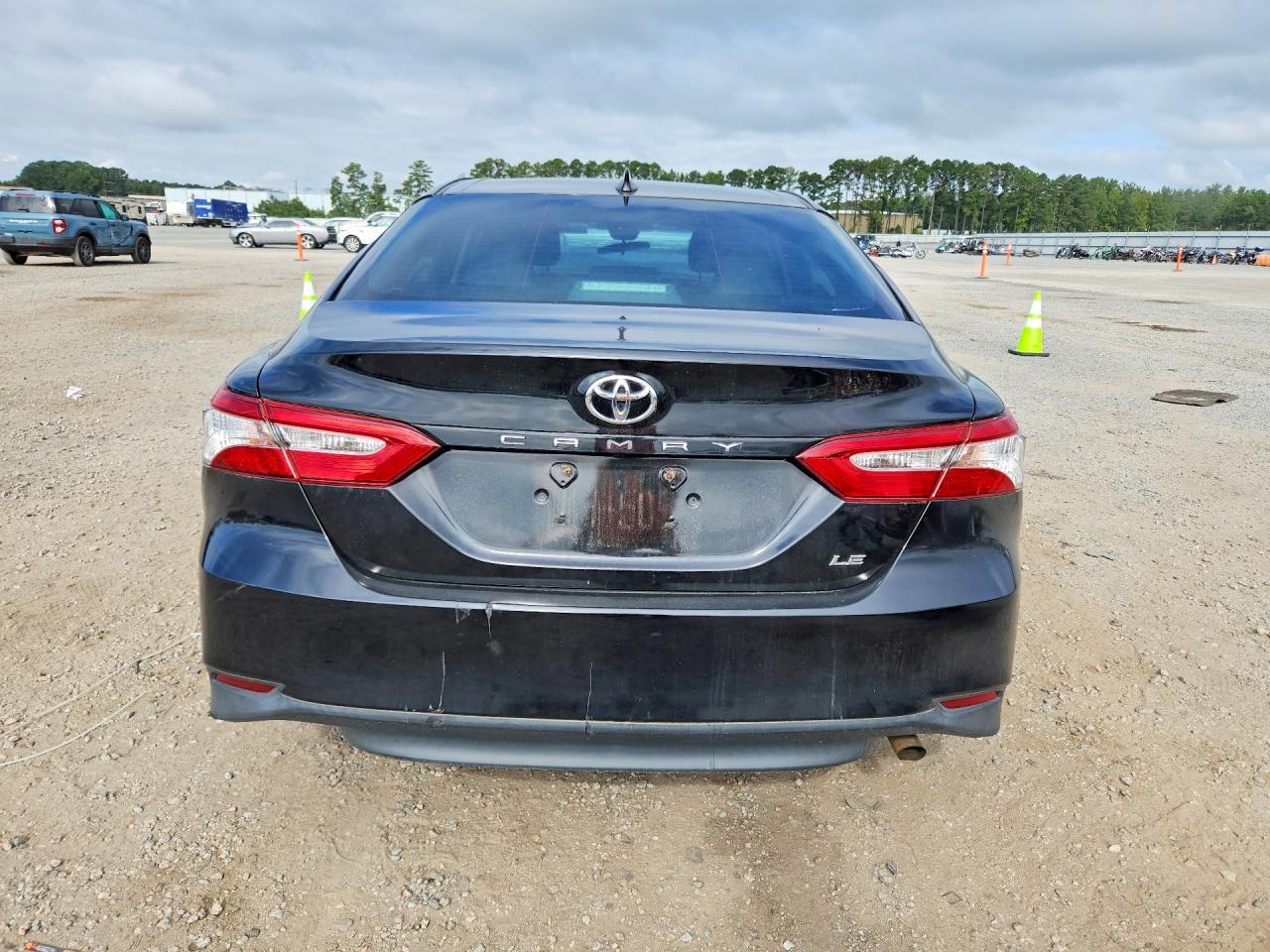 2019 Toyota Camry Le - Image 6