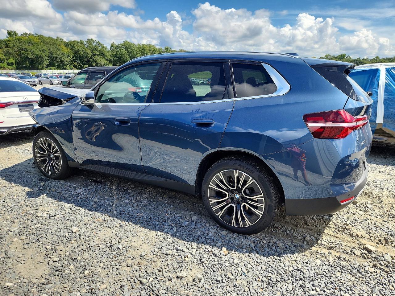 2025 BMW X3 30 xDrive - Фото 2