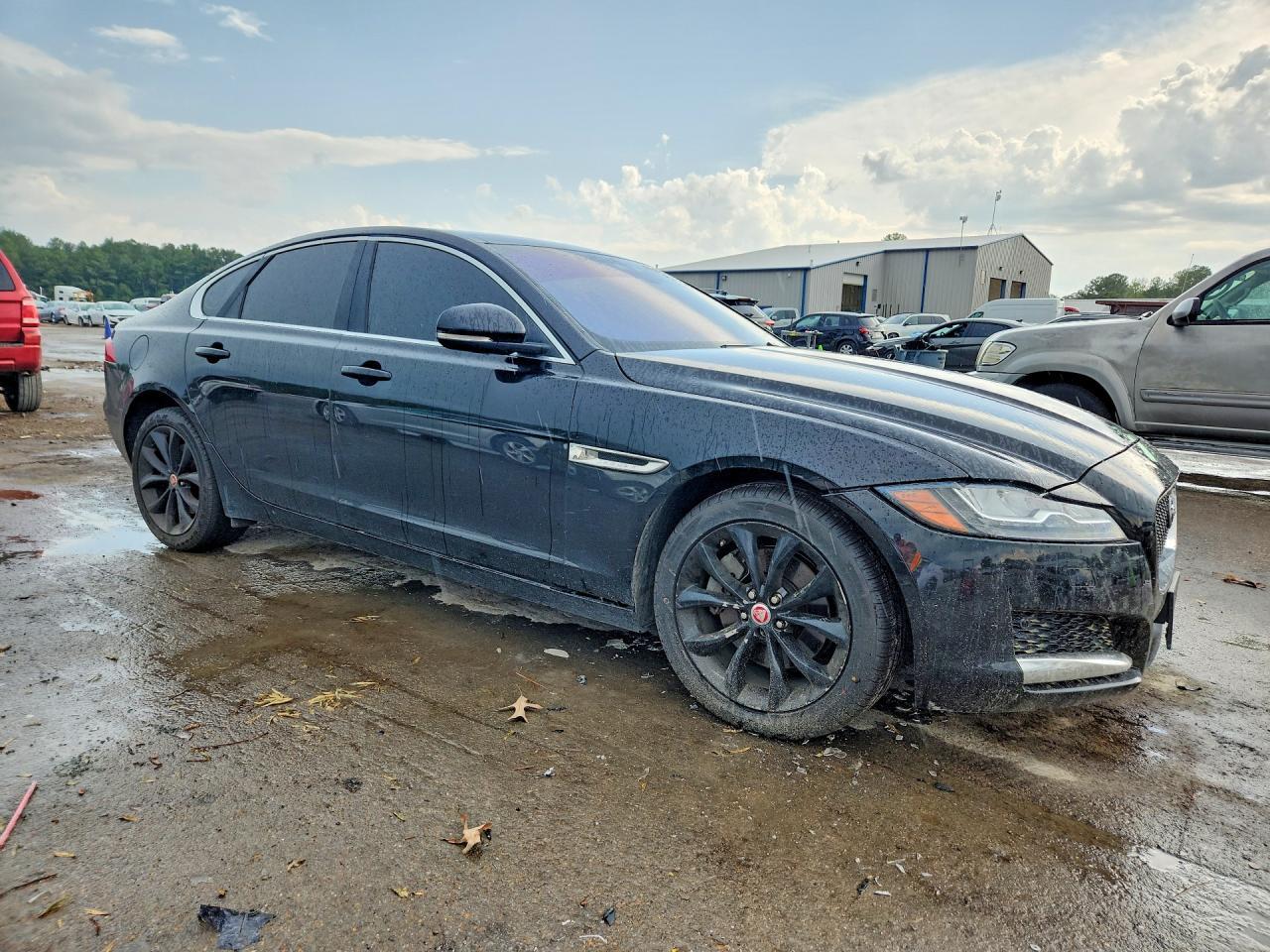 2017 Jaguar Xf Premium - Фото 4