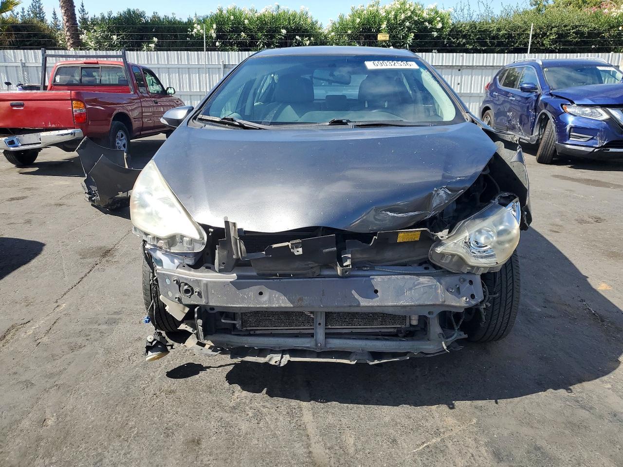 2013 Toyota Prius C Four - Image 5
