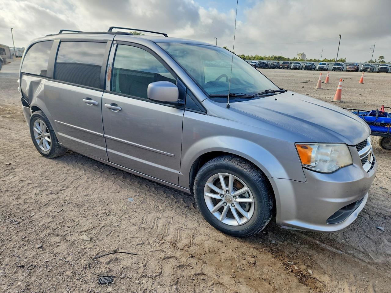 2015 Dodge Grand Caravan Sxt - Image 4