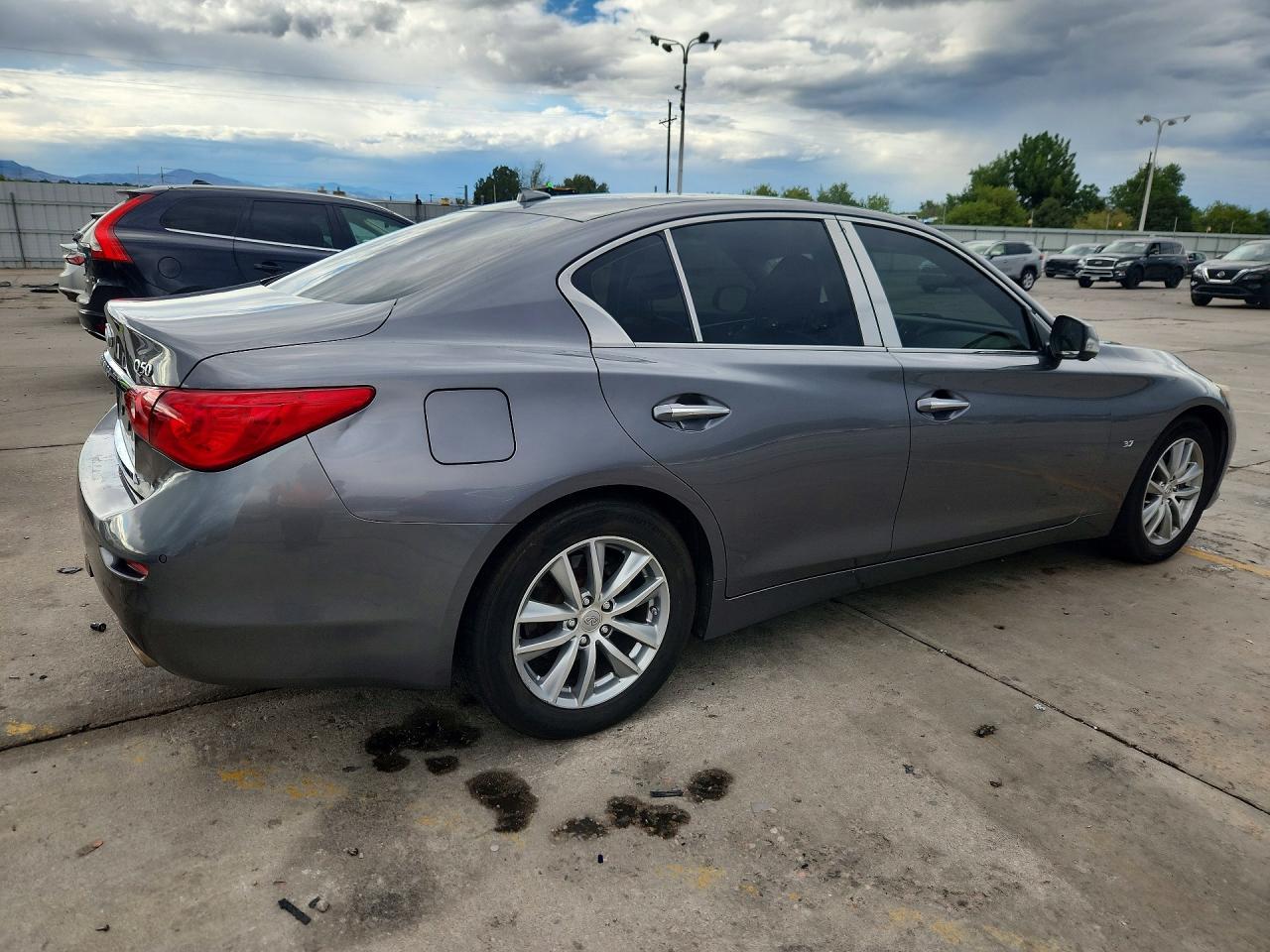 2014 Infiniti Q50 Premium - Image 3