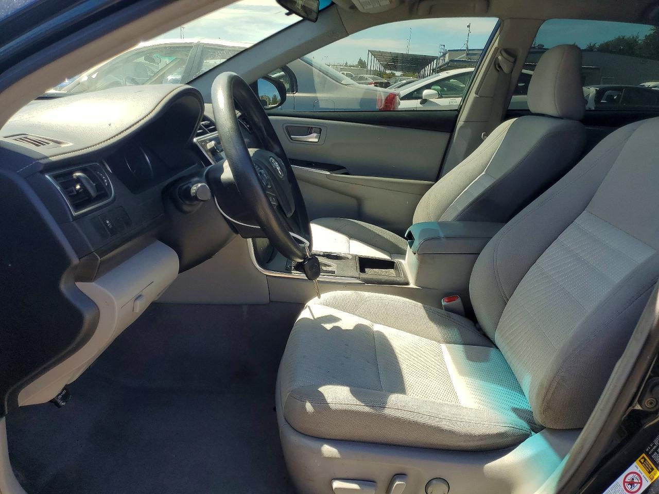 2016 Toyota Camry Le - Image 7