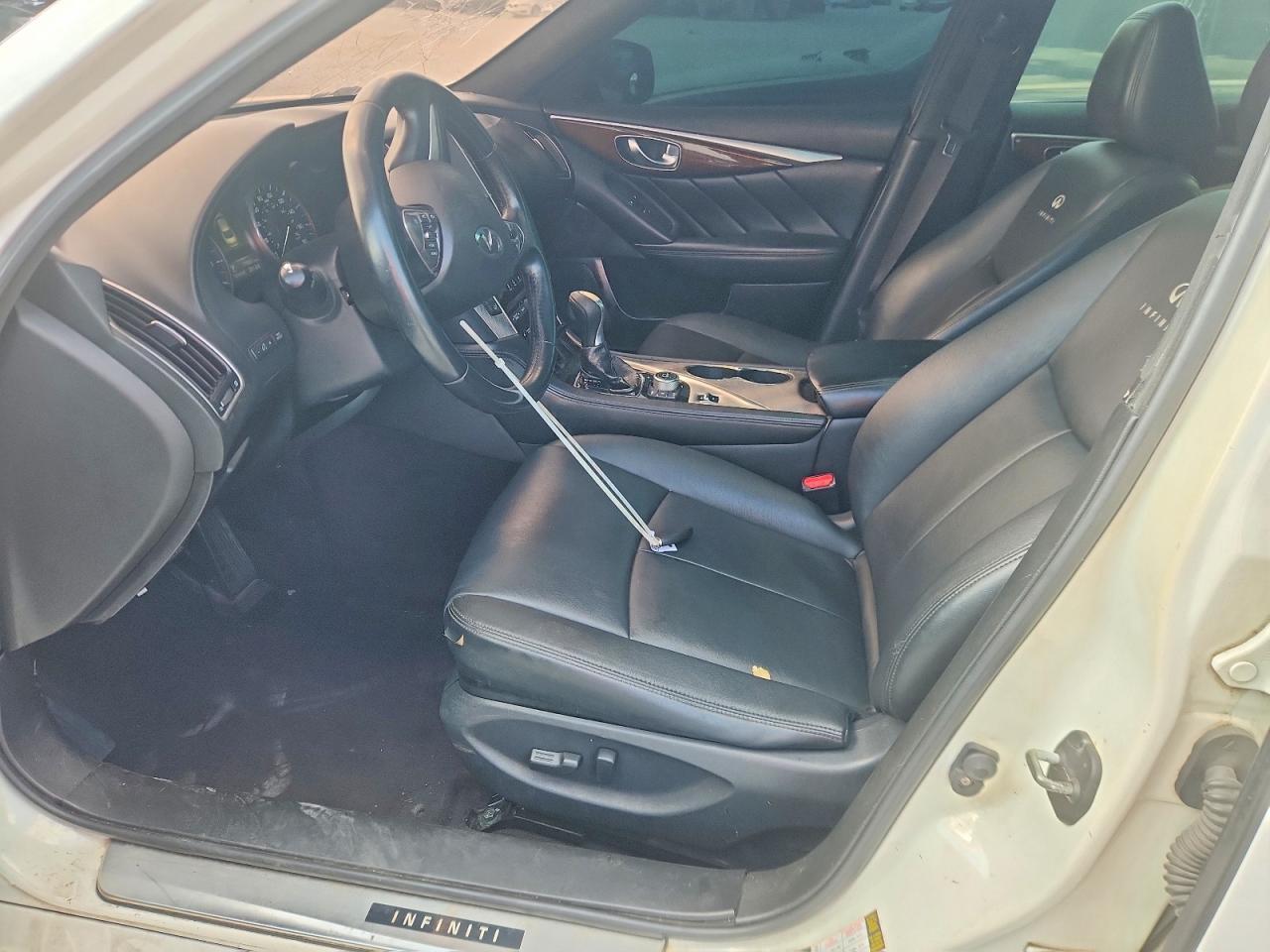 2015 Infiniti Q50 Premium - Image 7