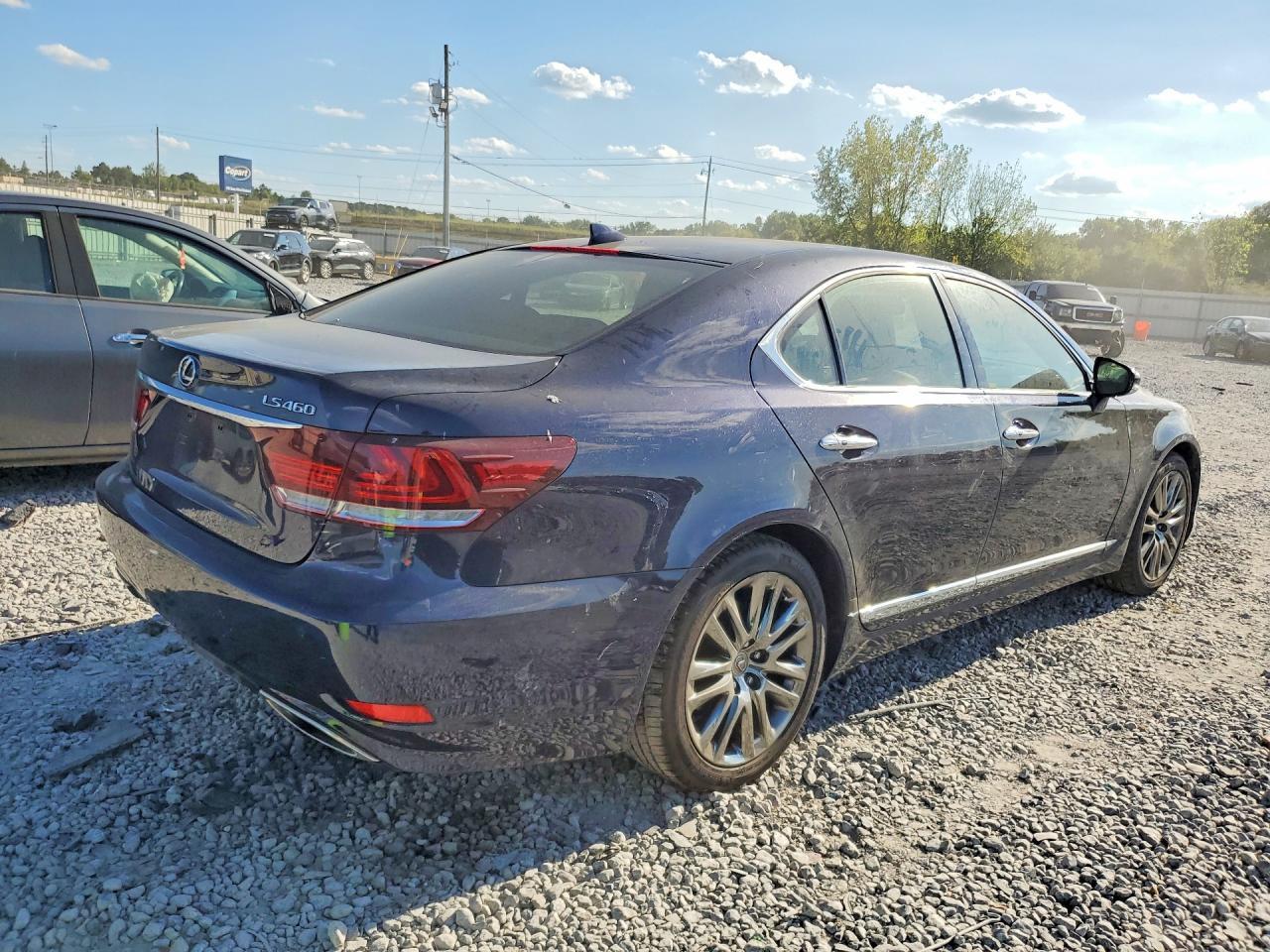 2017 Lexus Ls 460 - Image 3