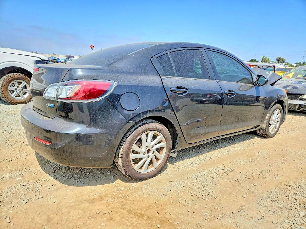 2012 Mazda 3 I - Image 3