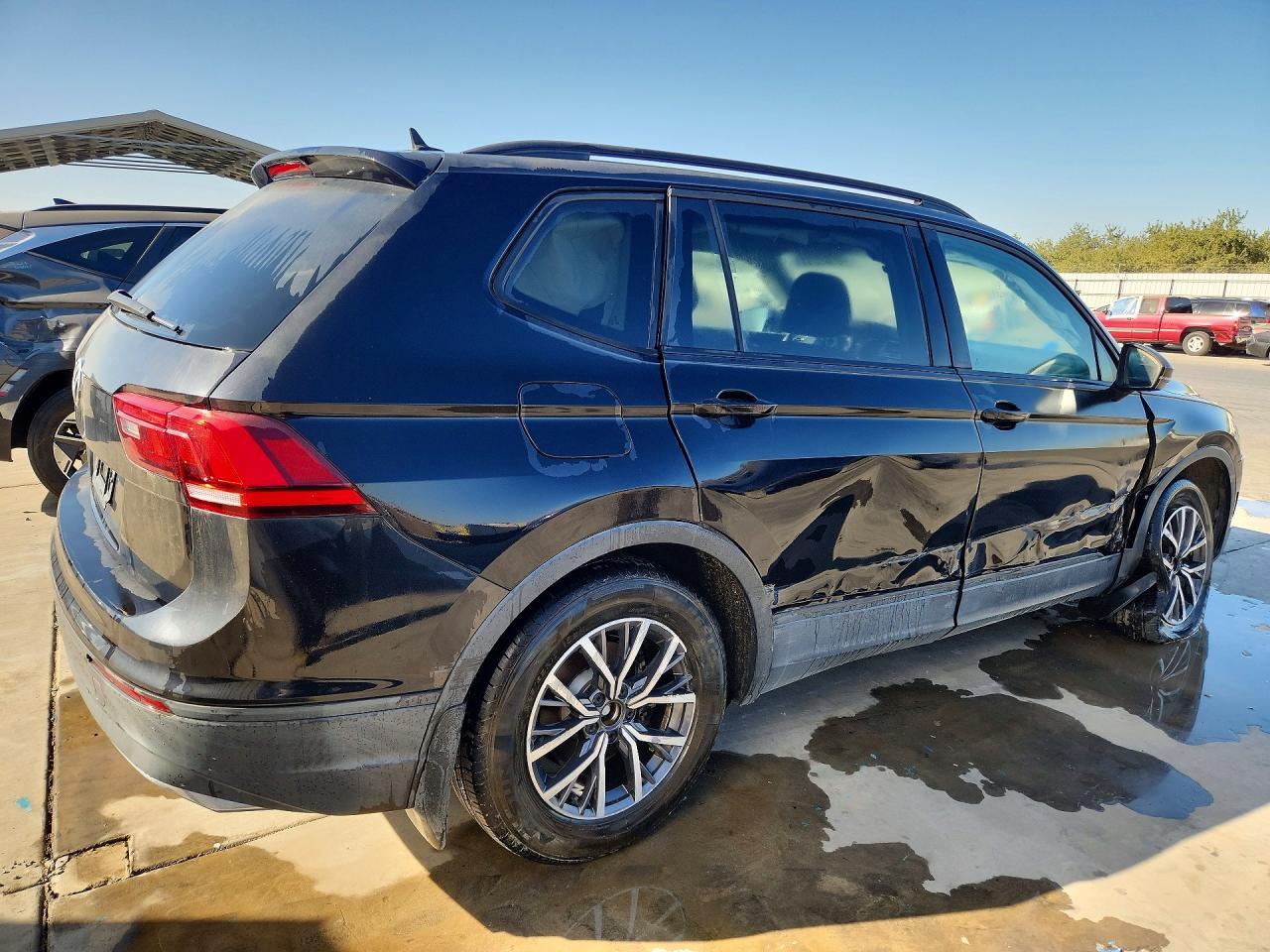 2021 Volkswagen Tiguan S - Фото 3