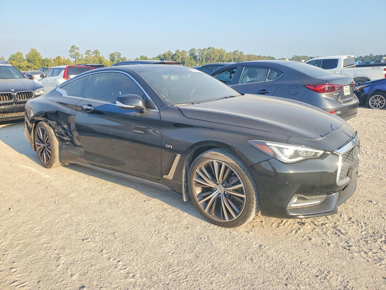 2017 Infiniti Q60 2.0T Premium - Фото 4