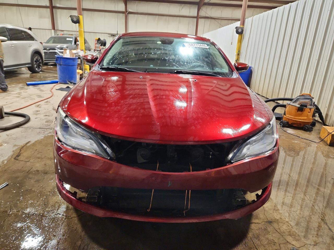 2015 Chrysler 200 Limited - Фото 5