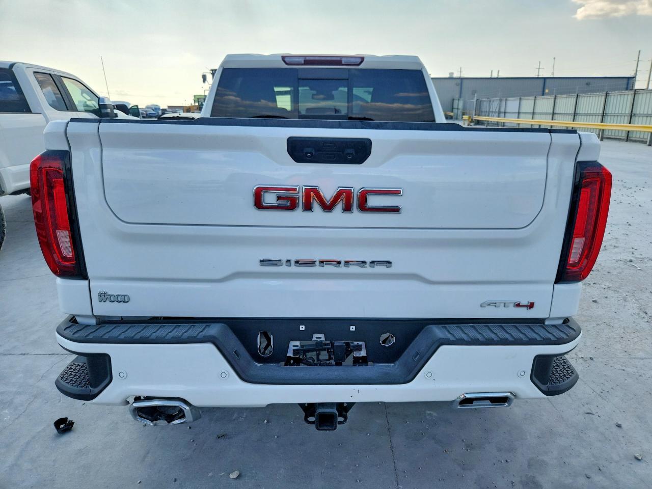2024 GMC Sierra K1500 At4 - Фото 6