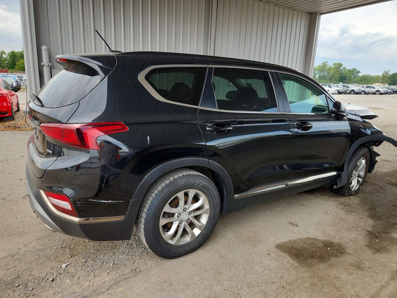 2019 Hyundai Santa Fe Se - Фото 3
