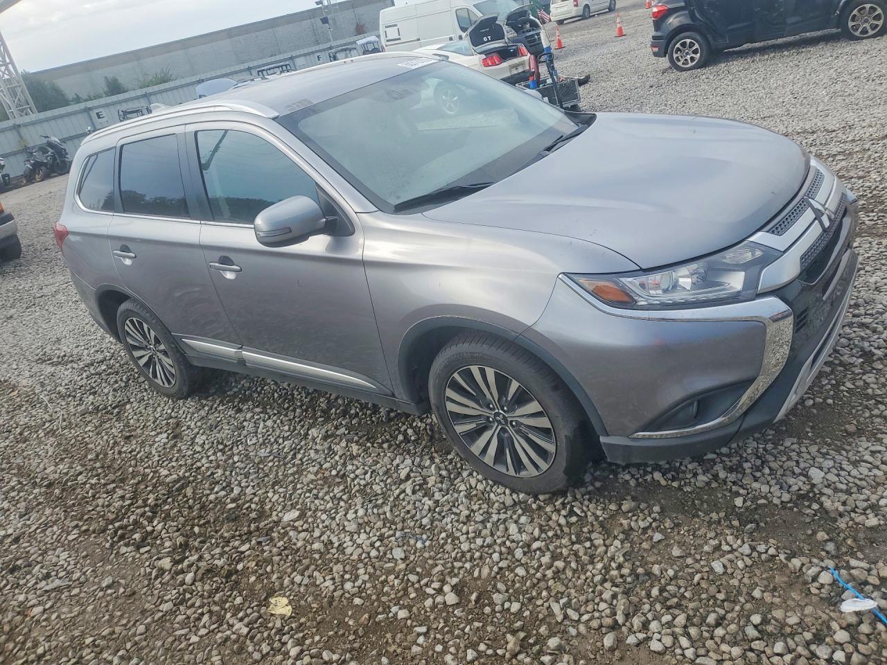 2019 Mitsubishi Outlander Se - Фото 4