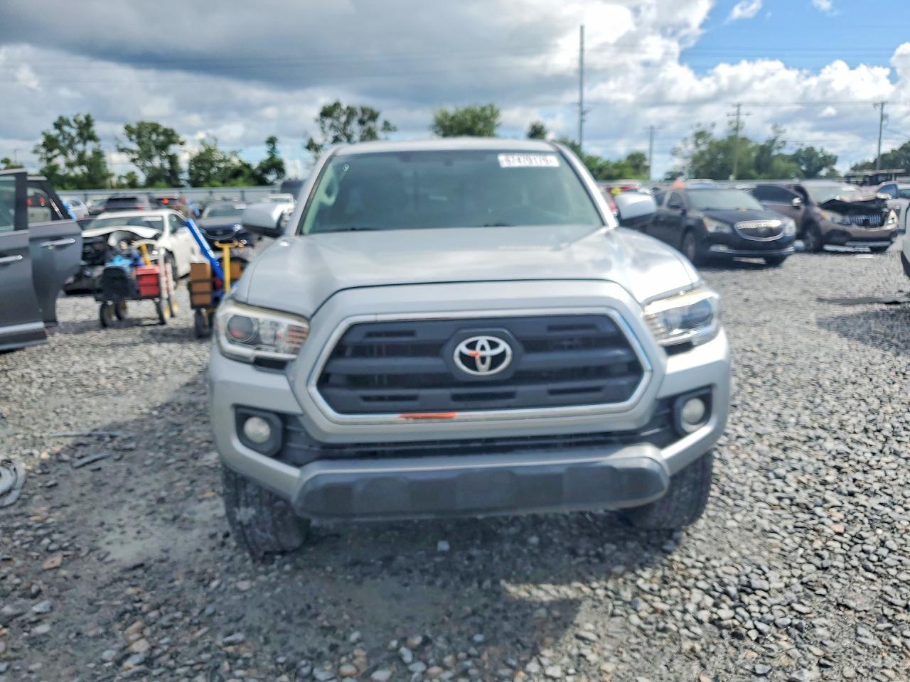 2016 Toyota Tacoma Sr5 V6 - Image 5