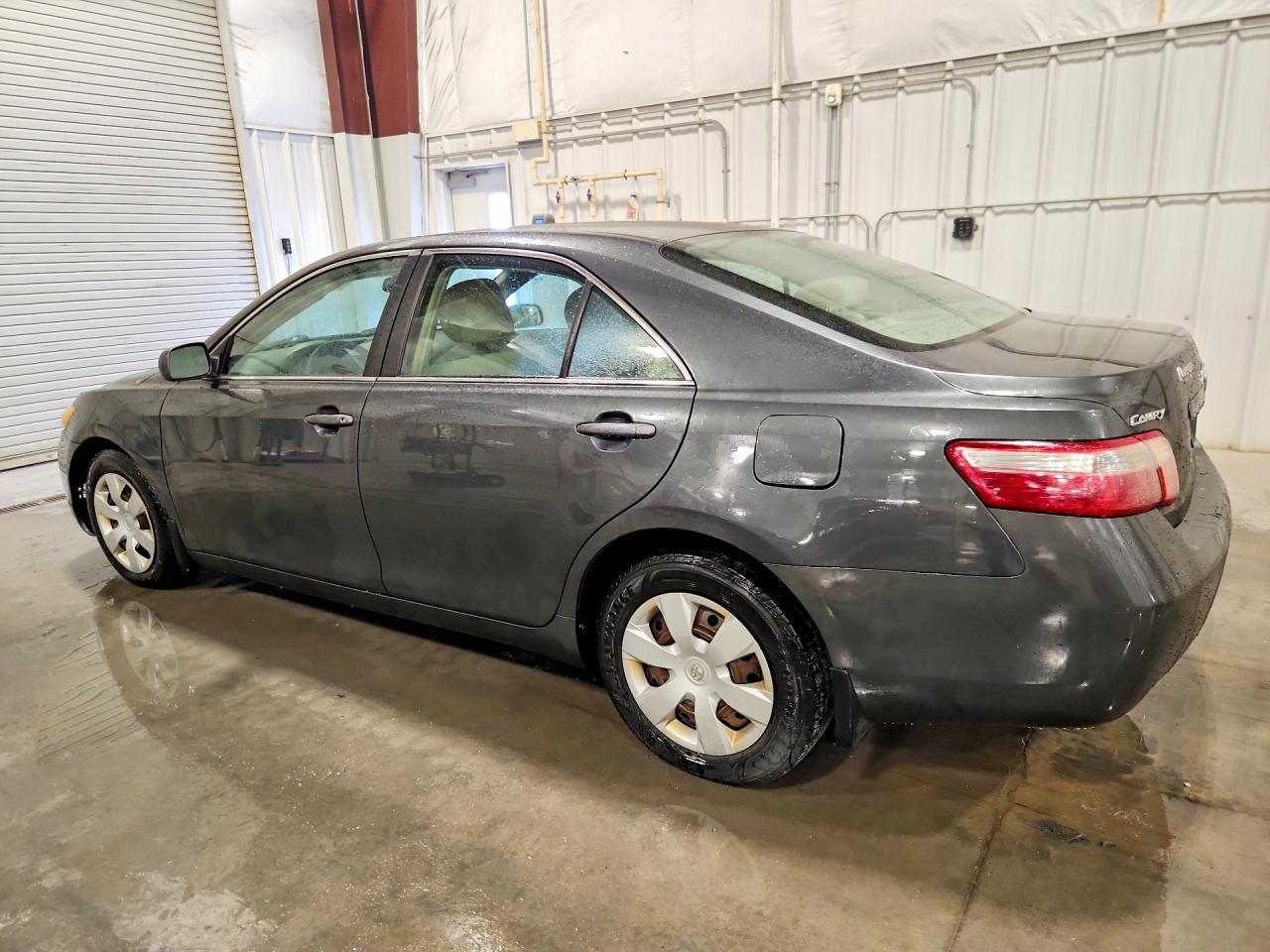 2007 Toyota Camry Le - Image 2