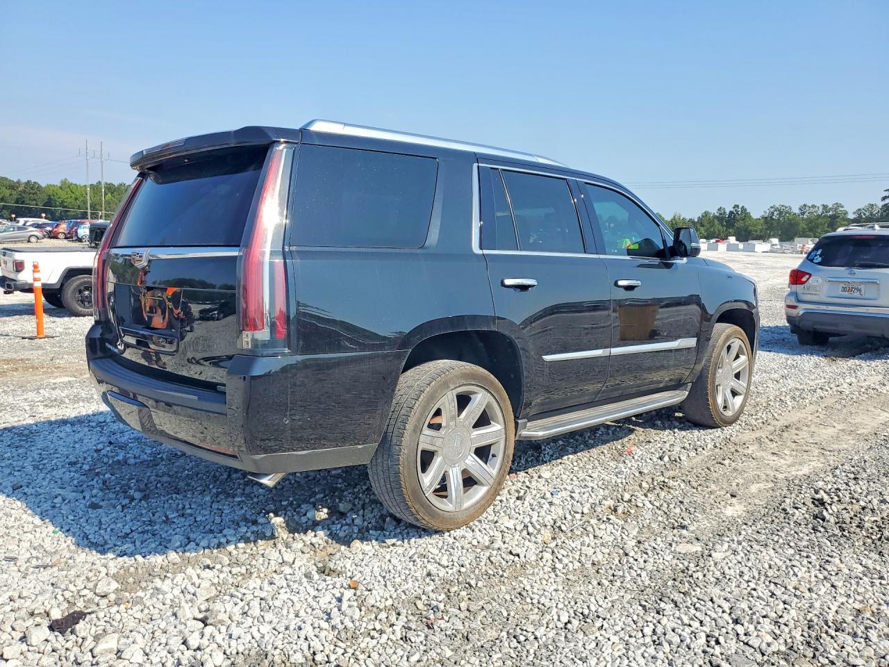 2020 Cadillac Escalade Luxury - Фото 3