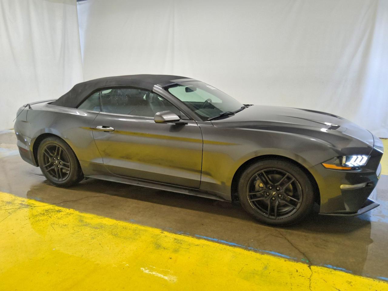 2018 Ford Mustang - Image 4