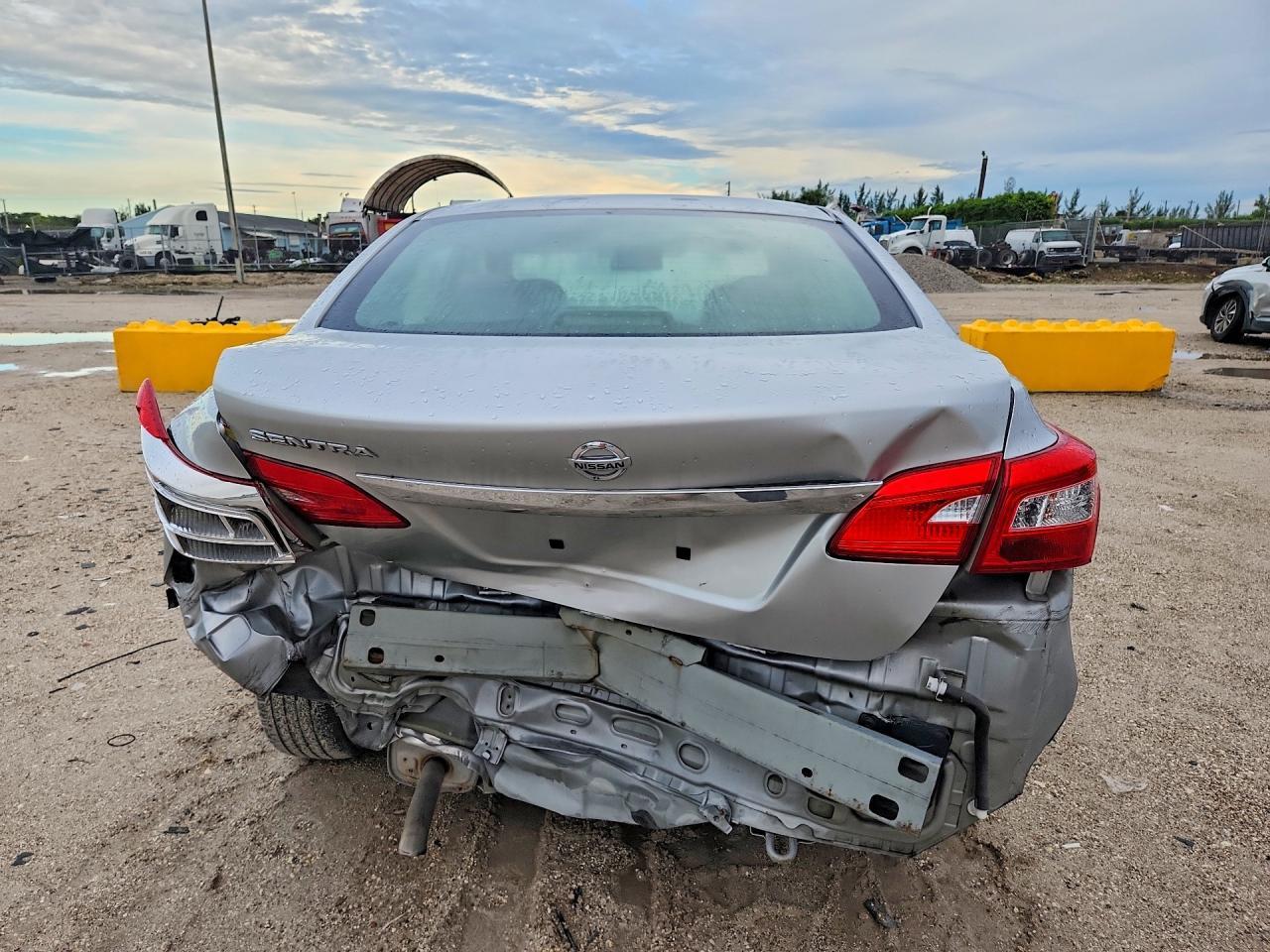 2018 Nissan Sentra S - Image 6