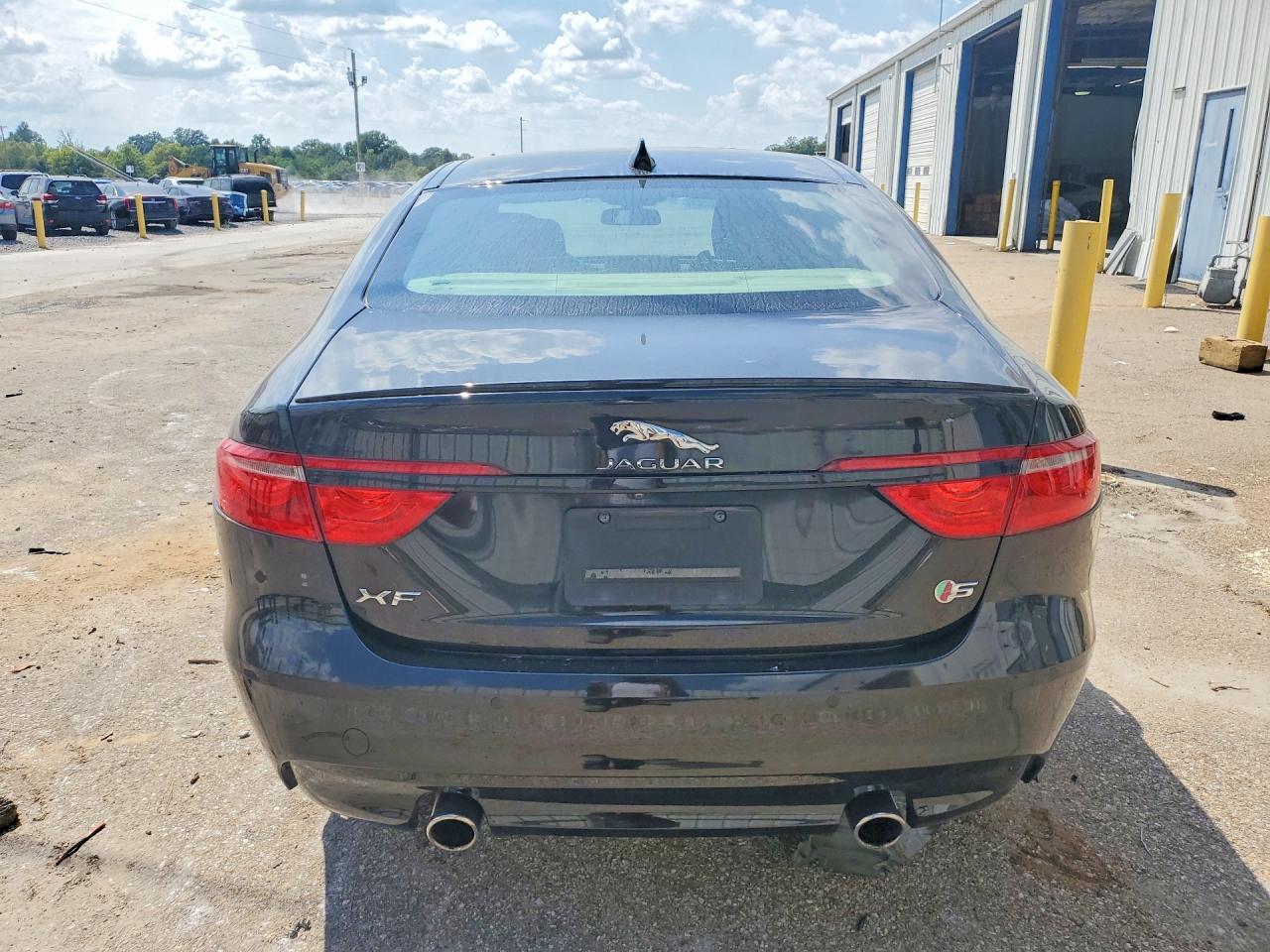 2017 Jaguar Xf S - Фото 6