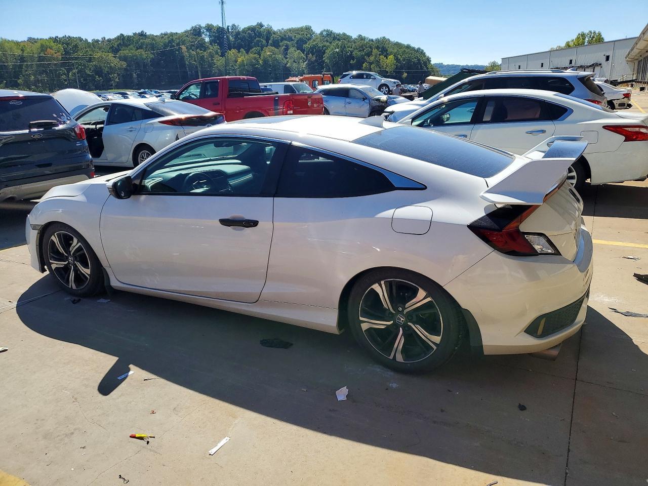 2016 Honda Civic Touring - Фото 2