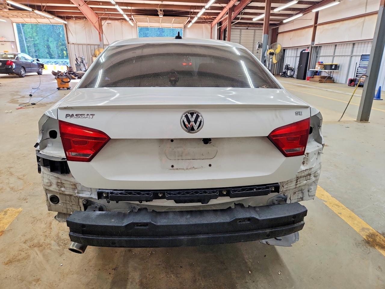 2013 Volkswagen Passat Se - Image 6