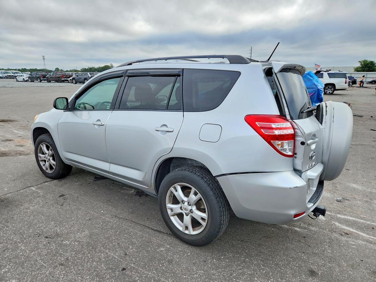2012 Toyota Rav4 Base - Фото 2