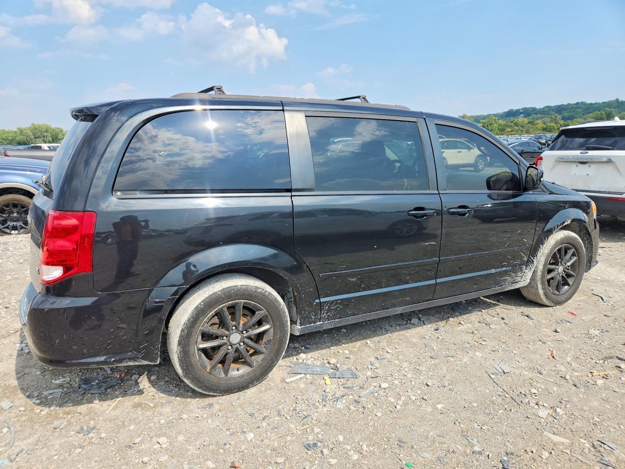 2016 Dodge Grand Caravan R/T - Фото 3