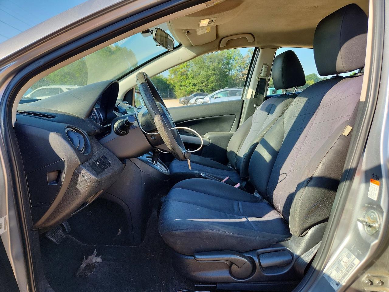 2011 Mazda Mazda2 - Image 7