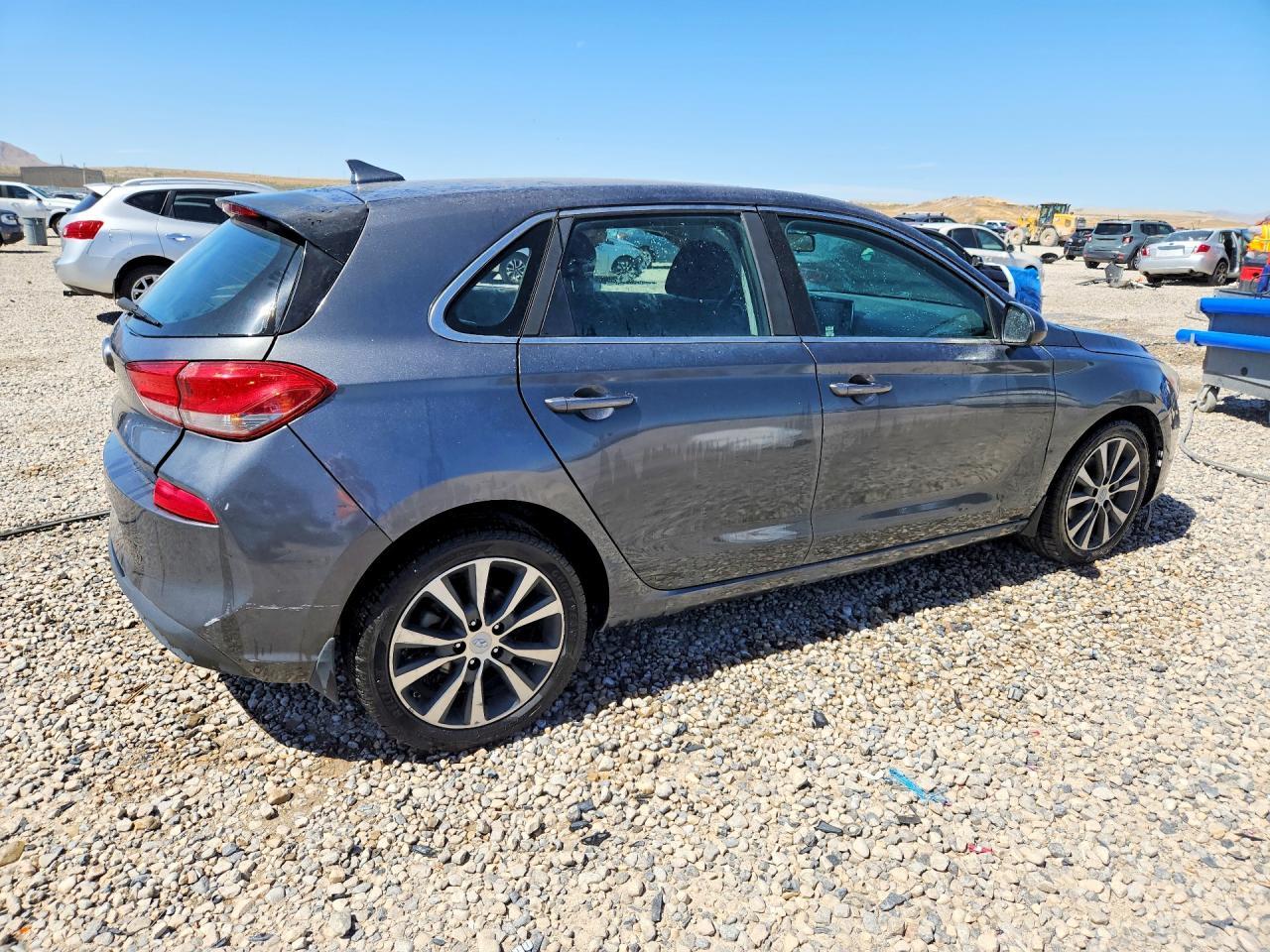 2018 Hyundai Elantra Gt Base - Фото 3