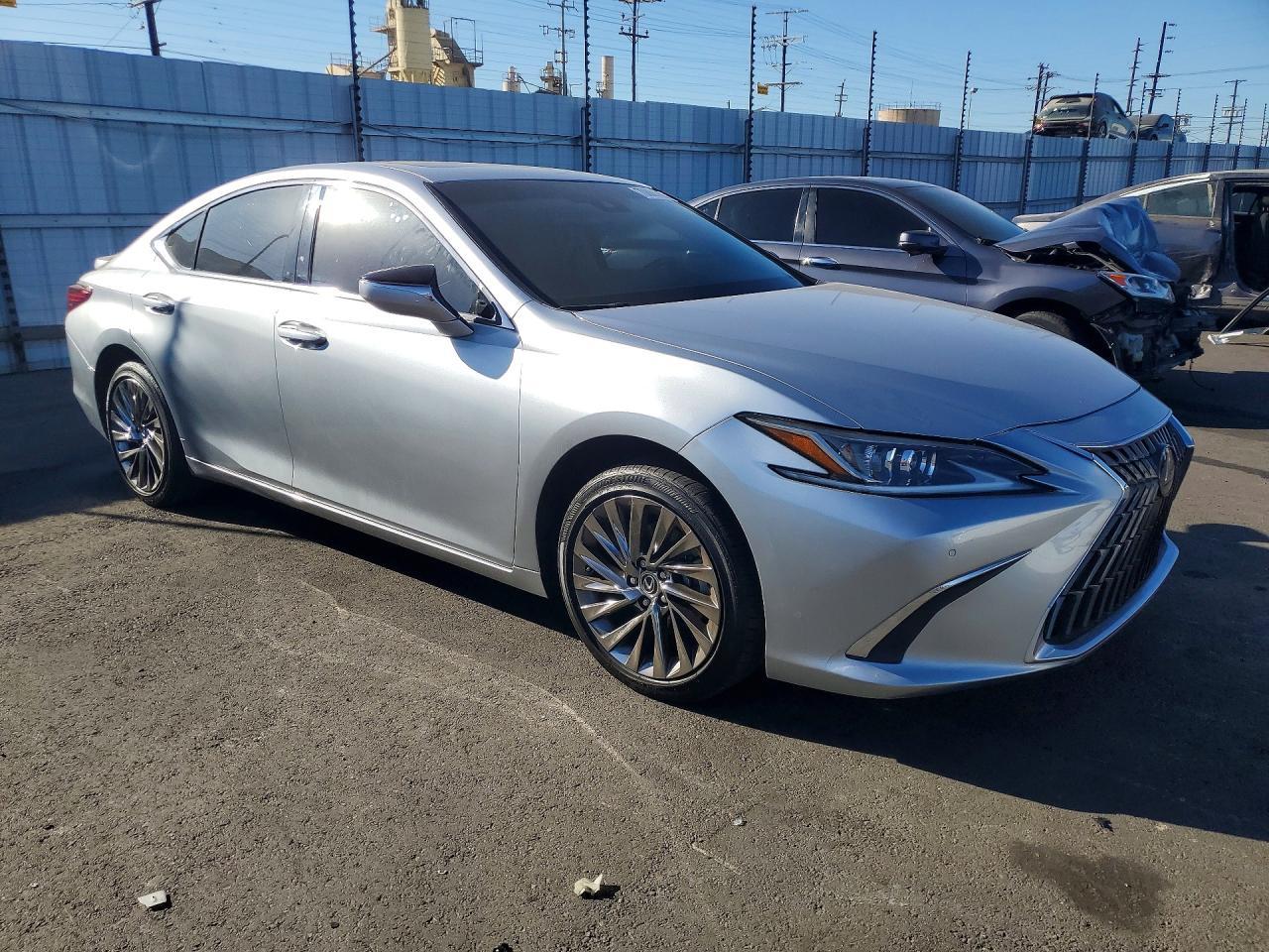 2024 Lexus Es 300H Base - Image 4